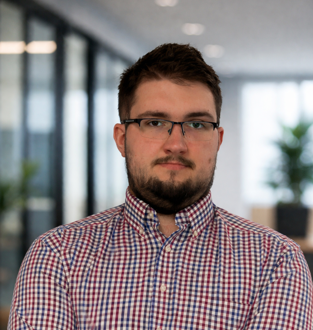 Doradca-finansowy-konin Szymon Kuśnierek